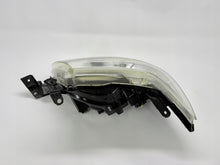 Laden Sie das Bild in den Galerie-Viewer, Frontscheinwerfer Toyota Hilux KLA11248 Rechts Scheinwerfer Headlight SCH8810618918pd