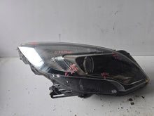 Laden Sie das Bild in den Galerie-Viewer, Frontscheinwerfer Opel Zafira C 39009022 Rechts Scheinwerfer Headlight
