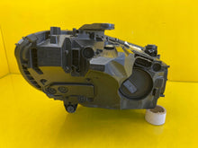 Laden Sie das Bild in den Galerie-Viewer, Frontscheinwerfer Mercedes-Benz W206 A2069062104 LED Links Headlight SCH7969636918sk