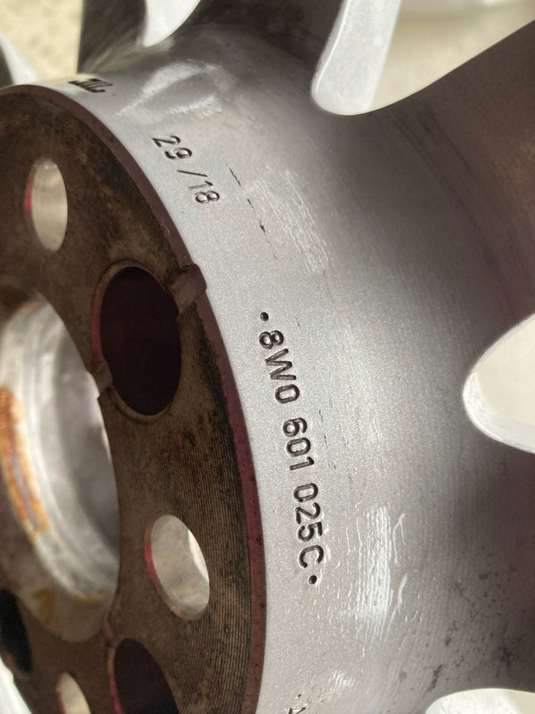 1x Alufelge 17 Zoll 7.5" 5x112 38ET Silber 8W0601025C Audi C7 A4 B9 Rim Wheel FEL3376688141xe