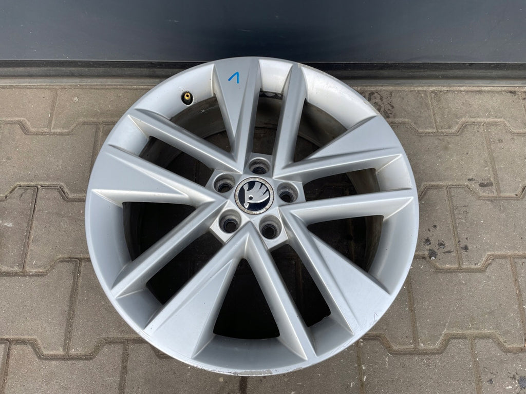 1x Alufelge 17 Zoll 7.0" 5x100 6V0601025C Skoda Fabia Iii Rim Wheel FEL8696572462ob