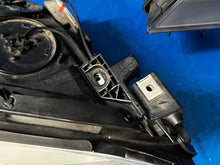 Load image into Gallery viewer, Frontscheinwerfer BMW F01 Xenon Ein Stück (Rechts oder Links) Headlight SCH3406361150he