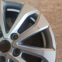 Load image into Gallery viewer, 1x Alufelge 16 Zoll 6.5&quot; 5x114.3 44ET Glanz Silber 403004651R Renault Megane Iv