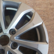 Load image into Gallery viewer, 1x Alufelge 16 Zoll 6.5" 5x114.3 44ET Glanz Silber 403004651R Renault Megane Iv FEL1846436446ef