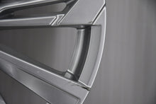 Laden Sie das Bild in den Galerie-Viewer, 1x Alufelge 18 Zoll 7.0" 5x100 39ET Glanz Silber 658601025P Skoda Scala Kamiq FEL1267727579jc