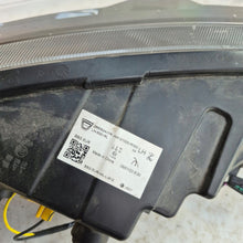 Load image into Gallery viewer, Frontscheinwerfer Dacia Spring 266052417R Links Scheinwerfer Headlight