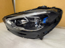 Laden Sie das Bild in den Galerie-Viewer, Frontscheinwerfer Mercedes-Benz W206 A2069062204 LED Links Headlight SCH7423022916cr