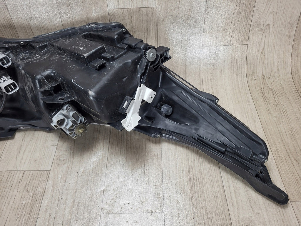 Frontscheinwerfer Toyota Corolla 81110-02L70 LED Ein Stück (Rechts oder Links) SCH8500873788dl