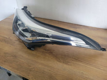 Laden Sie das Bild in den Galerie-Viewer, Frontscheinwerfer Toyota C-Hr 201665356 81150F4180 Links Scheinwerfer Headlight SCH6851855488pg
