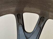 Laden Sie das Bild in den Galerie-Viewer, 1x Alufelge 17 Zoll 5x130 98736212600 Porsche Cayman 987 Rim Wheel FEL3963720027fl