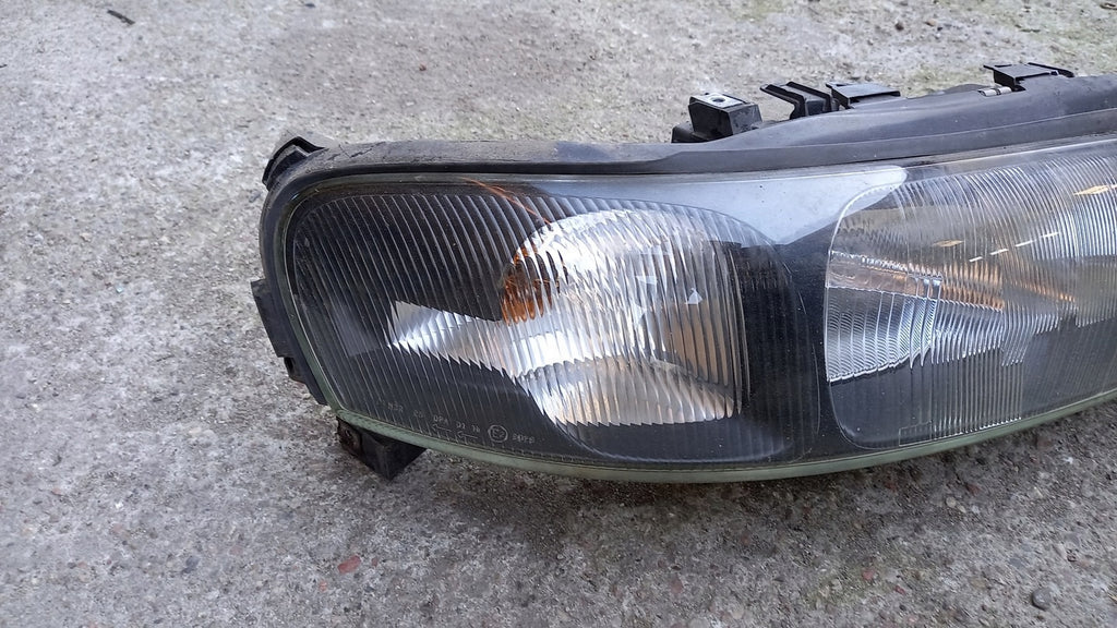 Frontscheinwerfer Volvo V70 II 89004806 Rechts Scheinwerfer Headlight