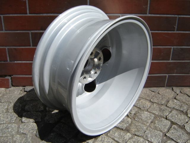 1x Alufelge 15 Zoll 6.5" 5x100 34ET Glanz Silber 8X0601025H Audi A2 A1 Rim Wheel