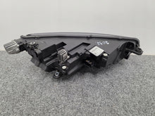 Load image into Gallery viewer, Frontscheinwerfer Skoda Octavia IV 5E4941015B Links Scheinwerfer Headlight SCH2625064244qc