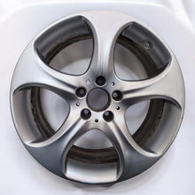 Laden Sie das Bild in den Galerie-Viewer, 1x Alufelge 18 Zoll 8.5&quot; 5x112 A2074012802 Mercedes-Benz Rim Wheel