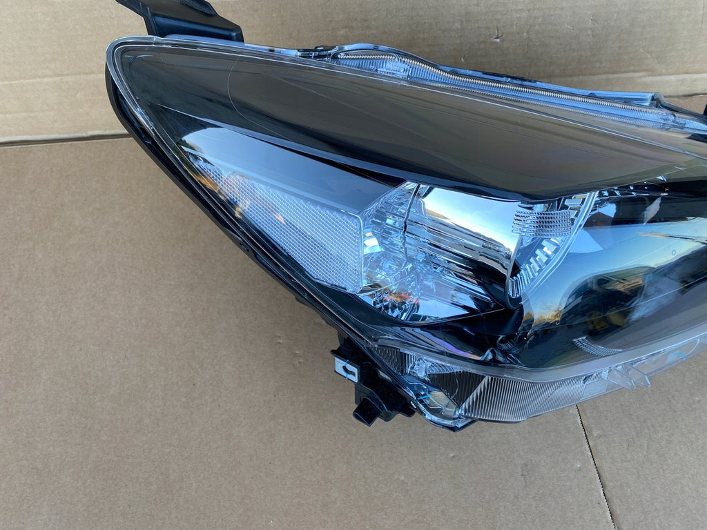 Frontscheinwerfer Mazda II Dj D43N-51030 LED Rechts Scheinwerfer Headlight