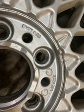 Laden Sie das Bild in den Galerie-Viewer, 1x Alufelge 17 Zoll 7.0" 5x120 1179774 BMW E32 E34 Rim Wheel FEL3454728273ac