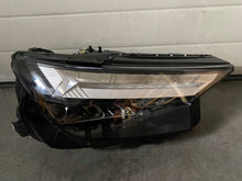 Laden Sie das Bild in den Galerie-Viewer, Frontscheinwerfer Audi E-Tron 89A941034 LED Rechts Scheinwerfer Headlight