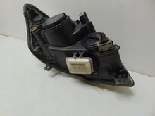 Laden Sie das Bild in den Galerie-Viewer, Frontscheinwerfer Mercedes-Benz Vito W639 A6398202861 Xenon Rechts oder Links