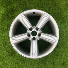 Load image into Gallery viewer, 1x Alufelge 18 Zoll 9.0" 5x112 52ET Glanz Silber 8J0601025 Audi Tt Rim Wheel FEL1103873294lz