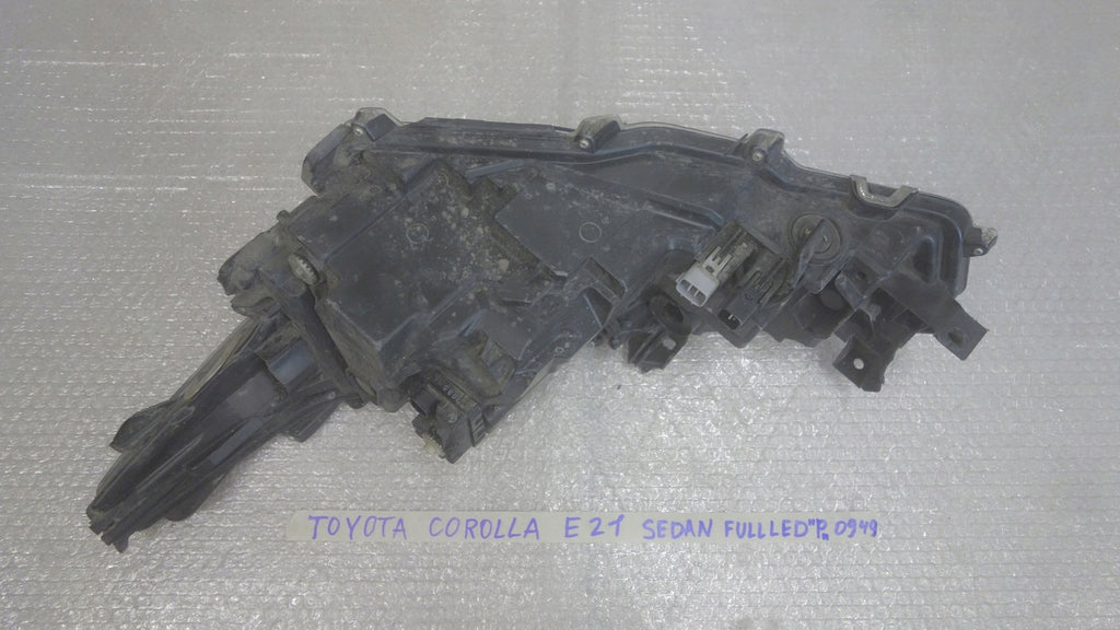 Frontscheinwerfer Toyota Corolla 81110-02T51-00 Full LED Rechts Headlight SCH7453590145jd