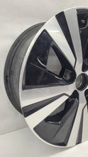 Laden Sie das Bild in den Galerie-Viewer, 1x Alufelge 17 Zoll 32209235 Volvo S60 V60 Rim Wheel