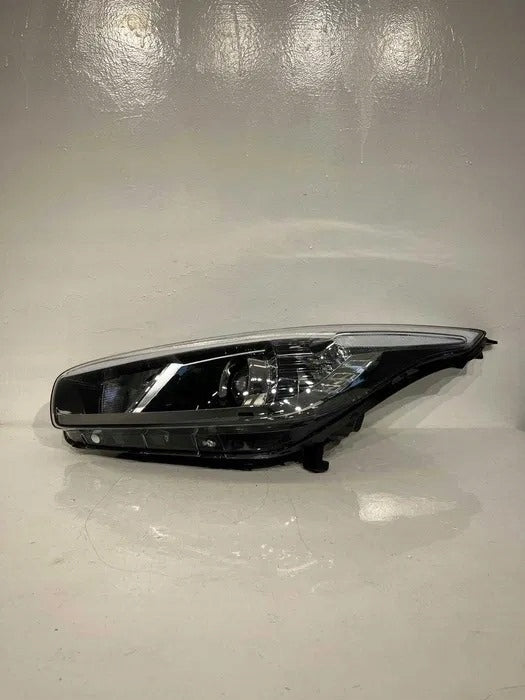 Frontscheinwerfer Kia Ceed 92101A2010 Links Scheinwerfer Headlight