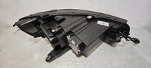 Laden Sie das Bild in den Galerie-Viewer, Frontscheinwerfer VW Passat 3J1941005 LED Links Scheinwerfer Headlight SCH9072109294ze