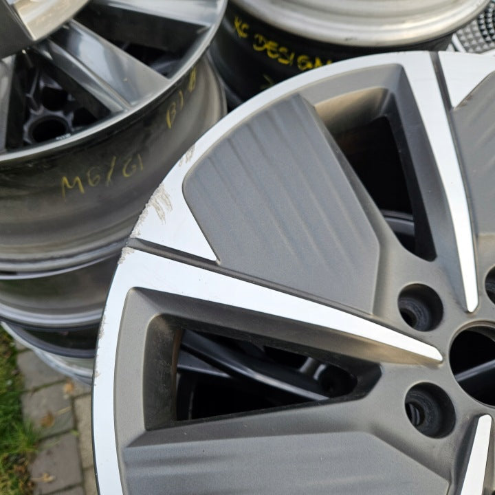 1x Alufelge 18 Zoll 7.5" 5x112 46ET Glanz 5FA601025K Mg Leon Rim Wheel FEL8320996597wh