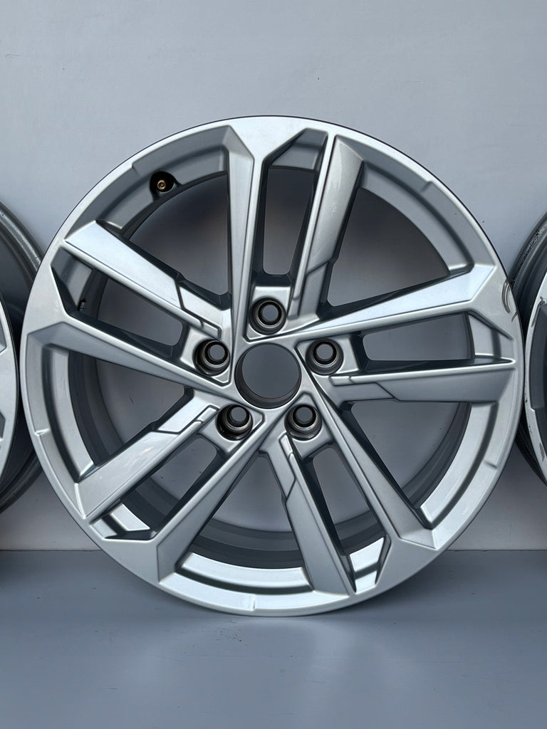 1x Alufelge 17 Zoll 6.5" 5x112 43ET 8Y0601025L Audi A3 Rim Wheel