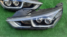 Load image into Gallery viewer, Frontscheinwerfer Hyundai Ioniq Ein Stück (Rechts oder Links) Headlight