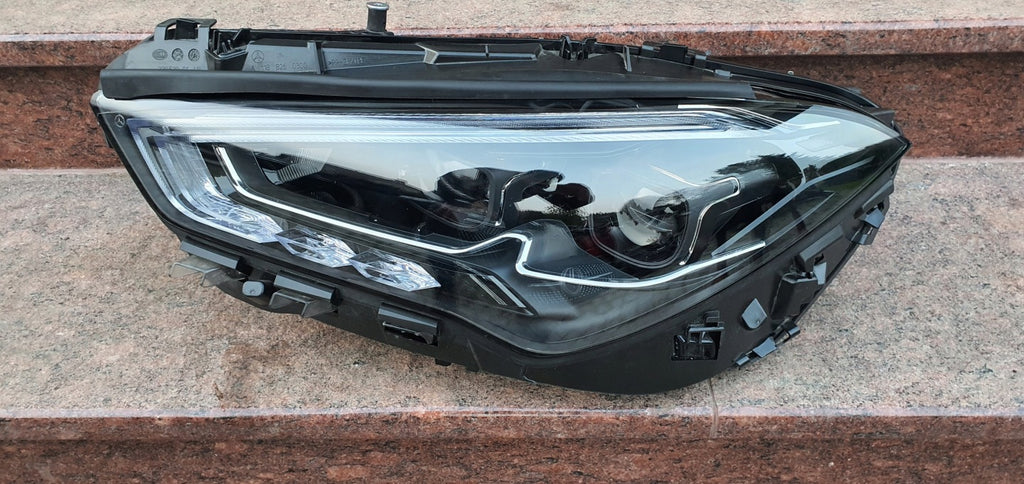 Frontscheinwerfer Mercedes-Benz Cla X118 C118 A1189061301 Links Headlight SCH4933950056xp