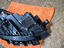 Load image into Gallery viewer, Frontscheinwerfer Tesla 3 1514952-00-C Links Scheinwerfer Headlight SCH3791655983zm