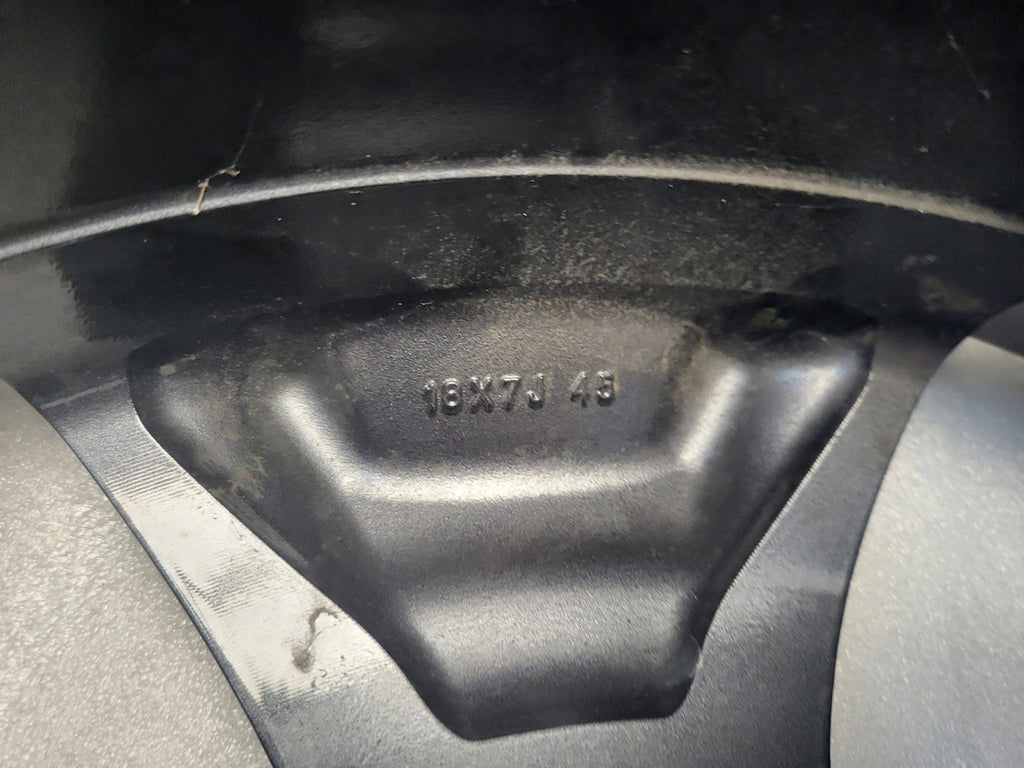 1x Alufelge 18 Zoll 7.0" 6x114.3 45ET 403005JN3A 5JH2A MA-DAR81 Renault Alaskan