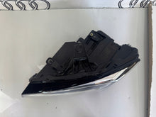 Load image into Gallery viewer, Frontscheinwerfer Audi Q2 81A941011 Full LED Ein Stück (Rechts oder Links)