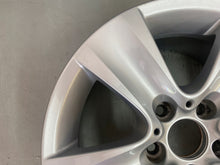 Load image into Gallery viewer, 1x Alufelge 17 Zoll 8.0" 5x120 30ET Glanz Silber 6790172 BMW F11 F06 F10 FEL6566338684mt