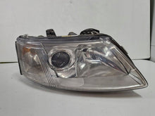 Laden Sie das Bild in den Galerie-Viewer, Frontscheinwerfer Saab 93 9-3 Xenon Rechts Scheinwerfer Headlight
