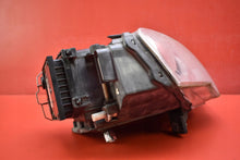 Load image into Gallery viewer, Frontscheinwerfer VW Passat 3C0941754D Xenon Rechts Scheinwerfer Headlight SCH5642047674aa
