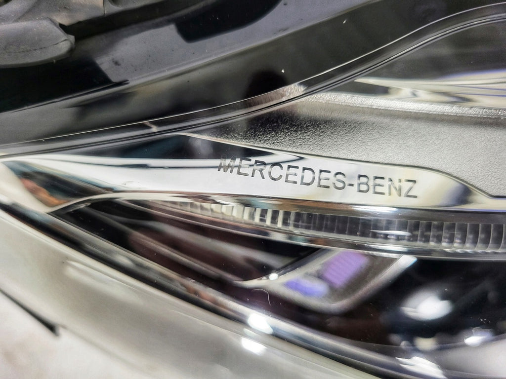 Frontscheinwerfer Mercedes-Benz W205 A2059068005 LED Rechts Headlight SCH9815521952dz