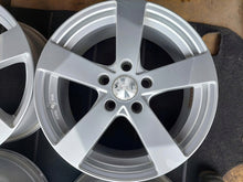 Laden Sie das Bild in den Galerie-Viewer, 4x Alufelge 17 Zoll 7.5" 5x120 42ET RC17-757 BMW F33 E36 Insignia T6 T5 FEL1859235294rl