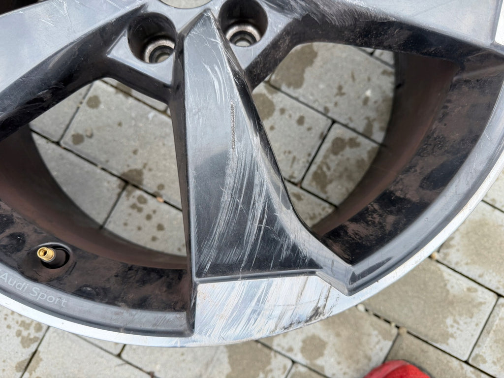 1x Alufelge 19 Zoll 8.0" 5x112 45ET 81A601025M Audi Q2 Rim Wheel FEL8656953536ji