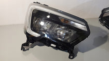 Load image into Gallery viewer, Frontscheinwerfer Renault Master 260607867R 260105567R Ein Satz Headlight