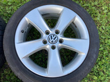 Laden Sie das Bild in den Galerie-Viewer, 1x Alufelge 17 Zoll 3C8601025F VW Passat B7 Rim Wheel FEL8117034698ea