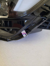 Laden Sie das Bild in den Galerie-Viewer, Frontscheinwerfer Opel Astra L 662588537 Full LED Ein Stück (Rechts oder Links) SCH3648382500ze