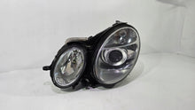 Laden Sie das Bild in den Galerie-Viewer, Frontscheinwerfer Mercedes-Benz W211 124465732 Links Scheinwerfer Headlight SCH6372782265hu