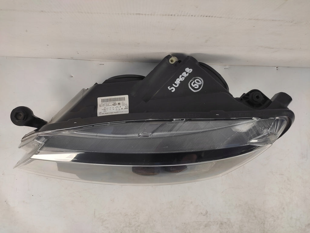 Frontscheinwerfer Skoda Superb III 3V1941015 Ein Stück (Rechts oder Links)