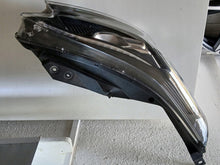 Laden Sie das Bild in den Galerie-Viewer, Frontscheinwerfer Kia Xceed 92102J7 Full LED Ein Stück (Rechts oder Links)