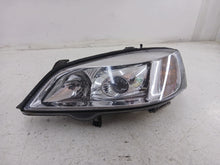 Laden Sie das Bild in den Galerie-Viewer, Frontscheinwerfer Opel Astra Xenon Links Scheinwerfer Headlight SCH3572678654on