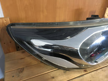 Load image into Gallery viewer, Frontscheinwerfer Kia Rio III 92102-1WXXX Rechts Scheinwerfer Headlight