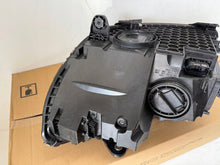 Laden Sie das Bild in den Galerie-Viewer, Frontscheinwerfer Mercedes-Benz W206 A2069064003 Full LED Rechts Headlight SCH5267650207jc