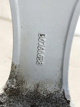 Laden Sie das Bild in den Galerie-Viewer, 1x Alufelge 17 Zoll 7.0&quot; 5x108 30760638 Volvo Rim Wheel